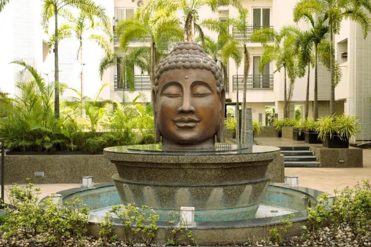 7 Seasons Palm Suite With Sky Orbit, Balcony, Swimming Pool, Wifi, Playground ราชโกฎิ ภายนอก รูปภาพ