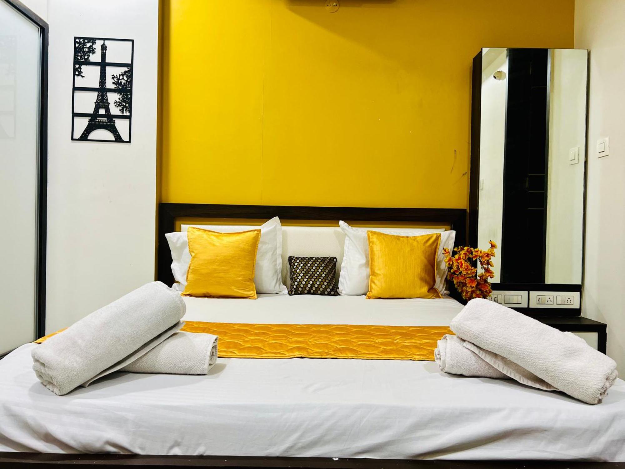 7 Seasons Palm Suite With Sky Orbit, Balcony, Swimming Pool, Wifi, Playground ราชโกฎิ ภายนอก รูปภาพ